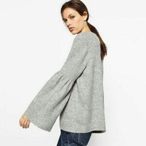 ZARA Bell Sleeve Soft Knit Sweater in Heathered Marled Gray Size S